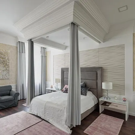 Apartment Upp Design *