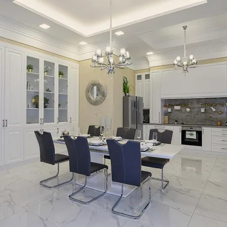 Apartment Upp Design *