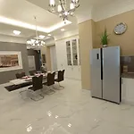 Upp Design * Βουδαπέστη